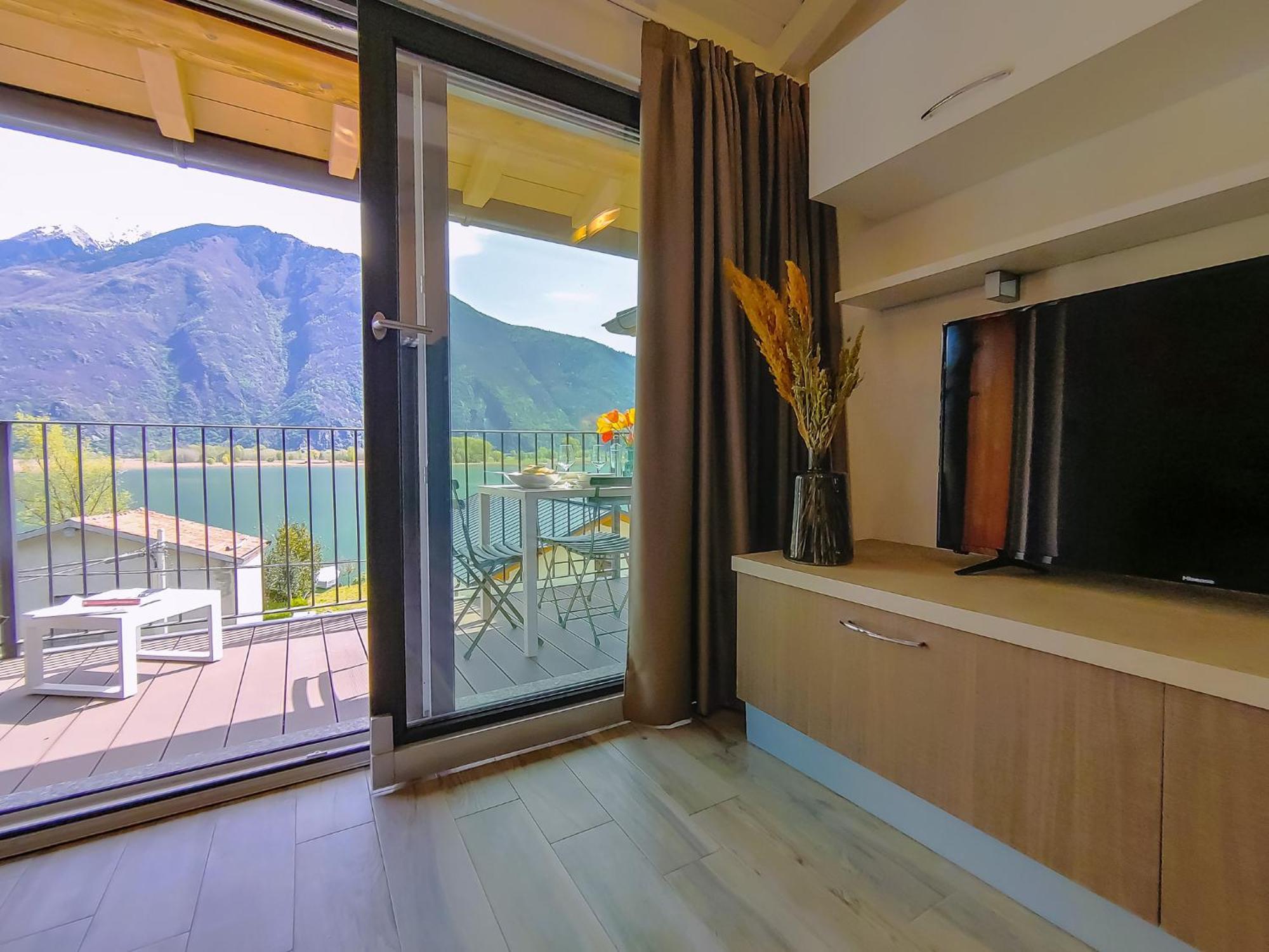 Dascio Dolce Ferienwohnung Panorama Balkon am See Exterior foto